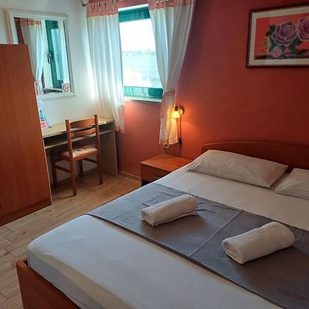 Accomodation Suran Apartment Rovinj Exterior photo