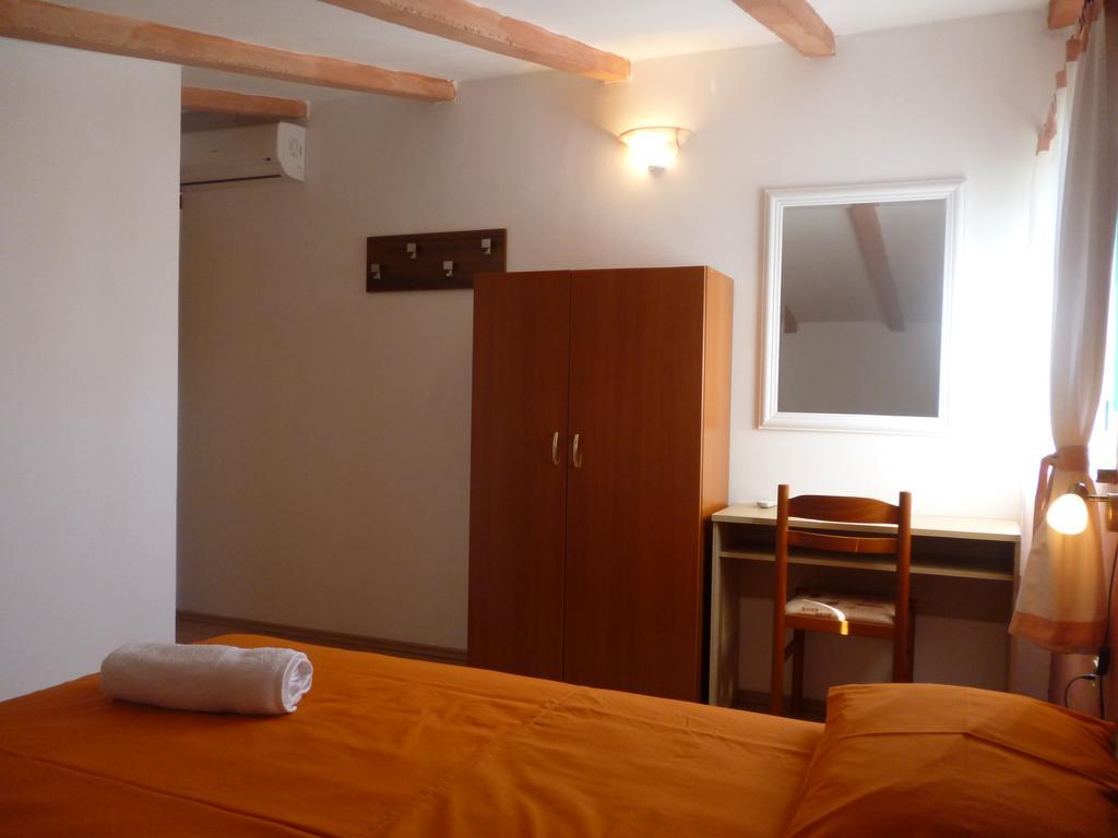 Accomodation Suran Apartment Rovinj Exterior photo